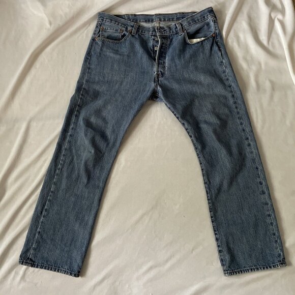 Levis 501 Button-Fly Blue Jeans W35 L30 Straight Fit Vintage Denim - Picture 1 of 13
